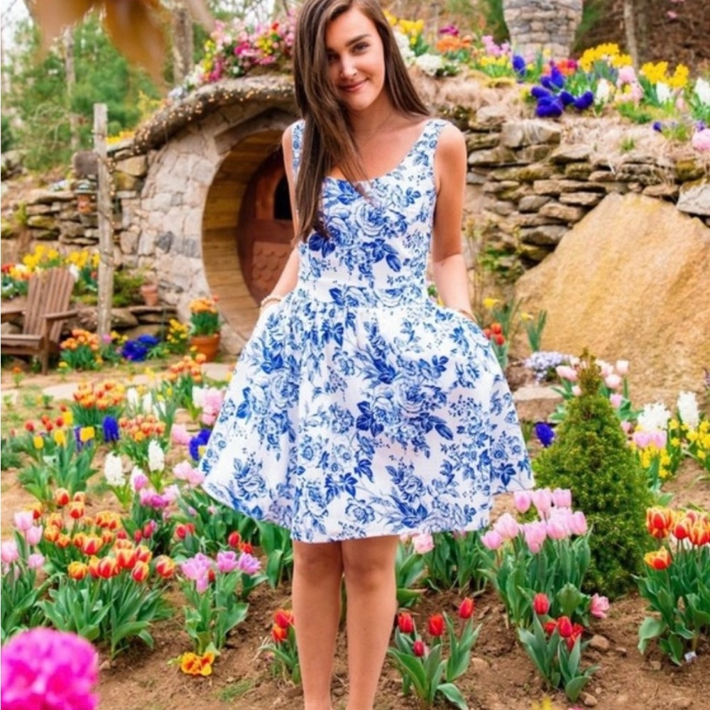 Kiel James Patrick White Tea-Length Dress with Blue Floral Print